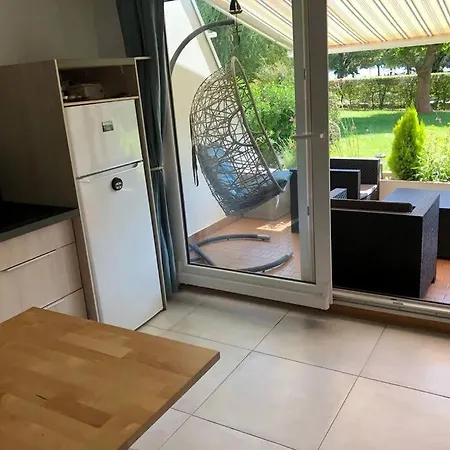 -studio Aix Les Bains Face Au Lac- *